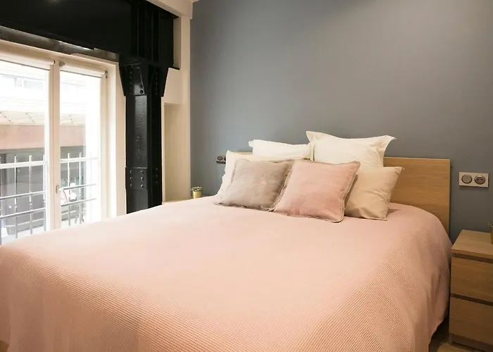 Apart 2 Opera New 2-3 Rooms For 4 Guests